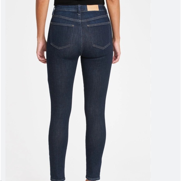 NWT Pistola Aline
High Rise Skinny in Dreamer COLOR Dark Wash - Picture 2 of 7